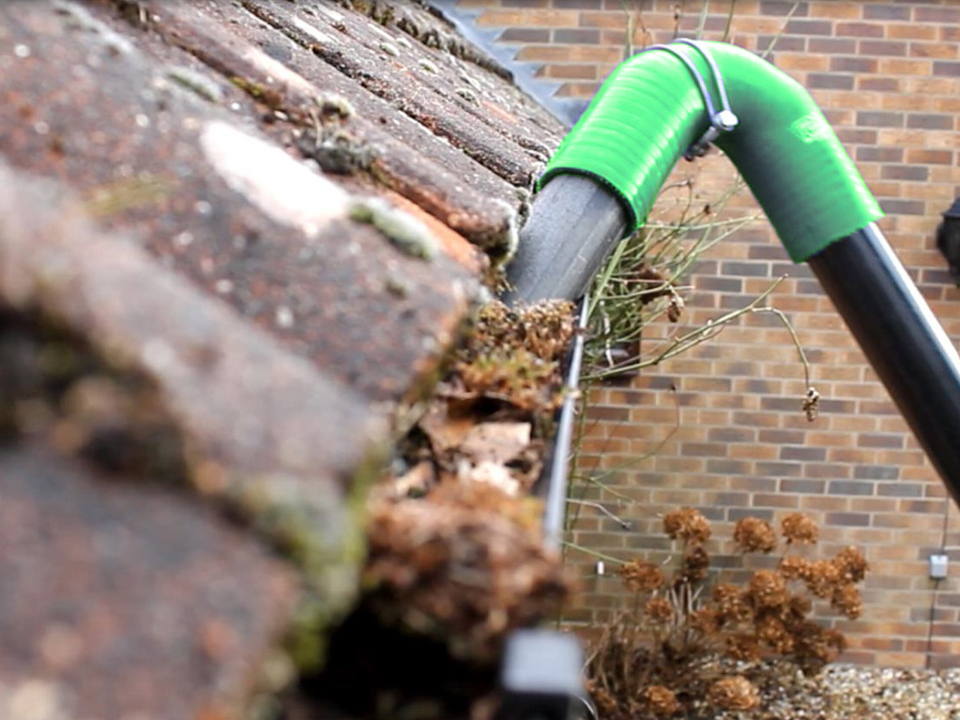 pane_relief_fascia_cleaning_6 pane_relief_fascia_cleaning_6